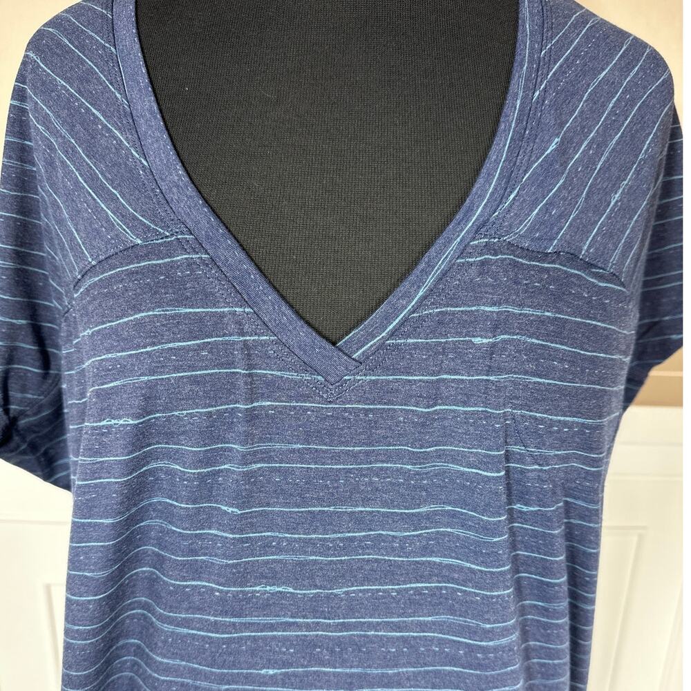 Title Nine Hiolani T-Shirt Dress Blue Mizikuru Print Golf Stretch Knee Length L - Picture 2 of 12